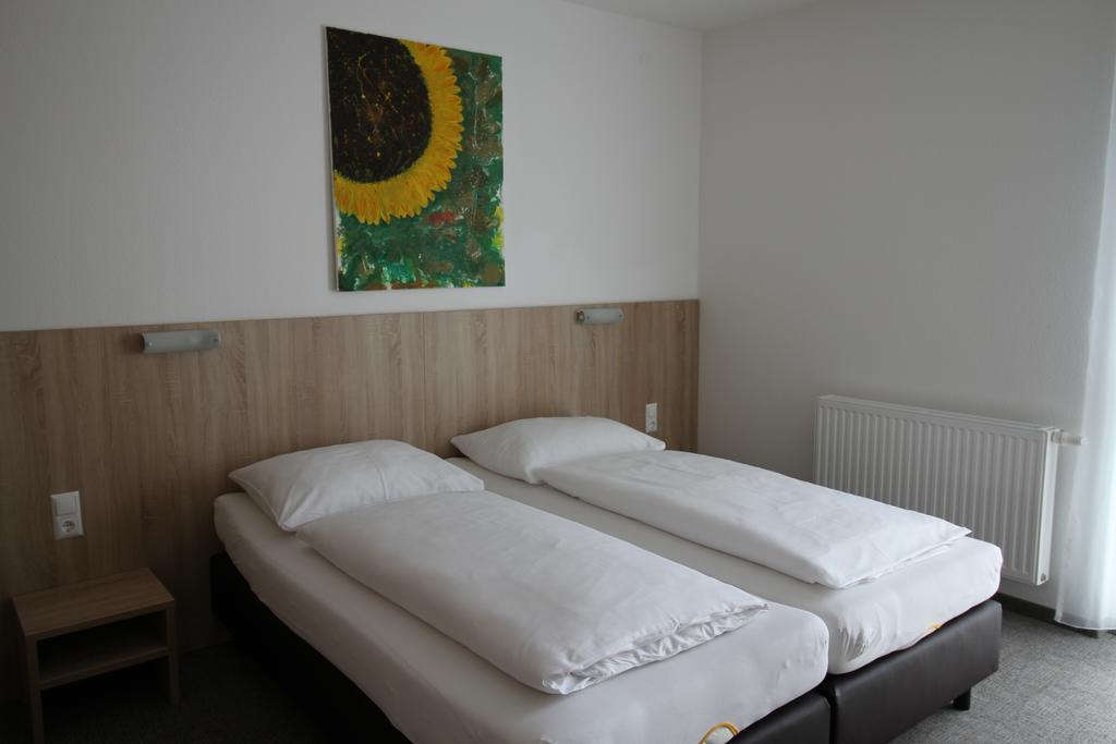 Bernstein-Motel Marchegg Eksteriør bilde